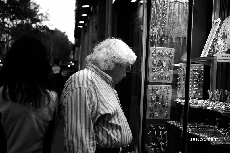 window shopping in la rambla in barcelona